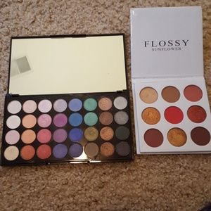 2 Makeup Eyeshadow Palettes (Makeup Revolution)